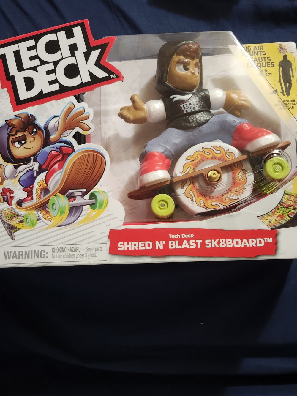 Tech Deck Shred N' Blast SK8BOARD Skateboard Action Figure Set